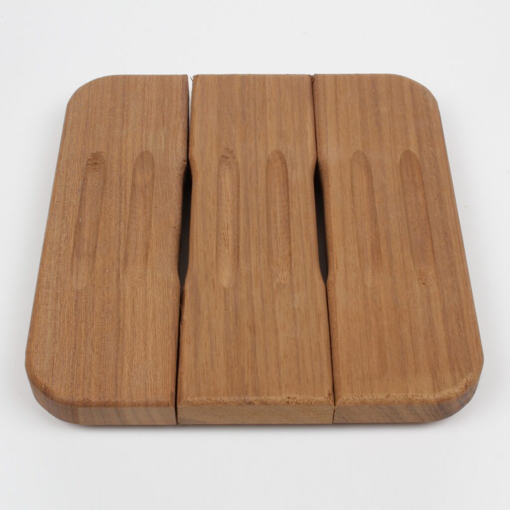 Art. X.074 Base in teak per plancetta